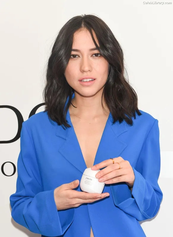 Sonoya Mizuno photo 17 of 158