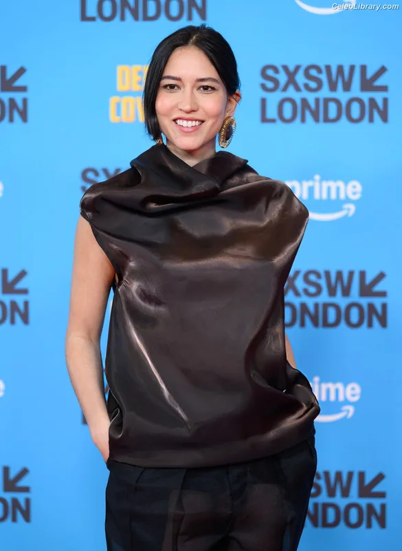 Sonoya Mizuno photo 22 of 158