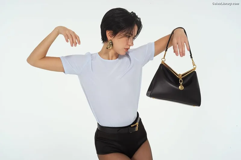 Sonoya Mizuno photo 5 of 158