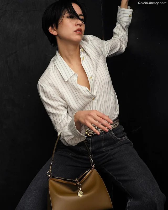 Sonoya Mizuno photo 8 of 158