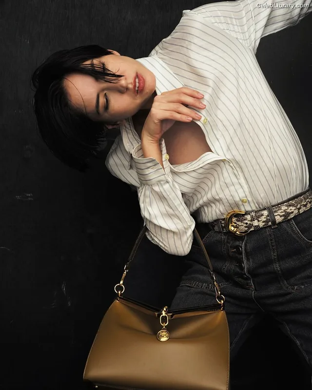 Sonoya Mizuno photo 10 of 158