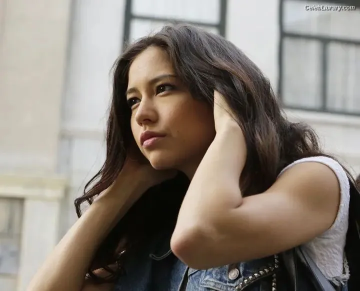 Sonoya Mizuno photo 11 of 158