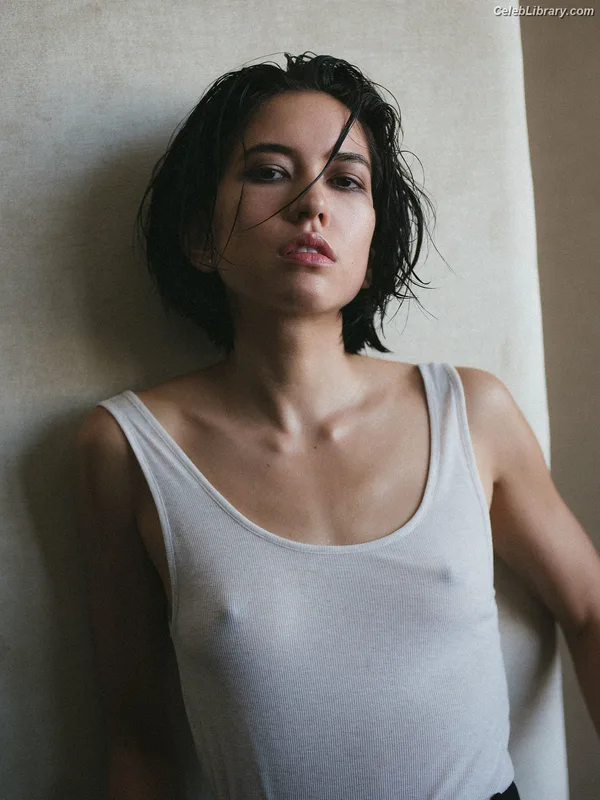 Sonoya Mizuno photo 14 of 158