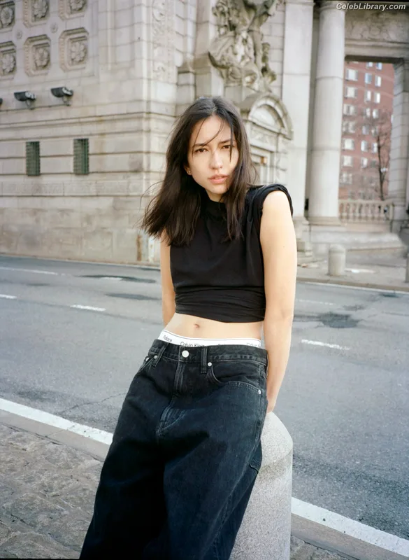 Sonoya Mizuno photo 15 of 158