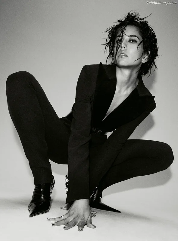 Sonoya Mizuno photo 16 of 158