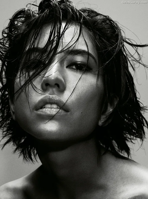 Sonoya Mizuno photo 4 of 158