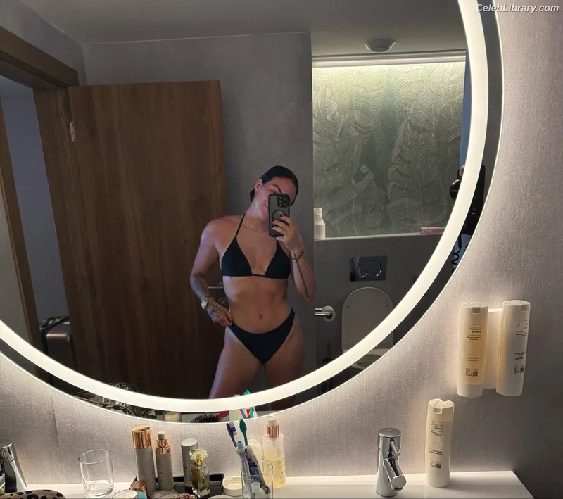 Sonya Deville photo 16 of 222