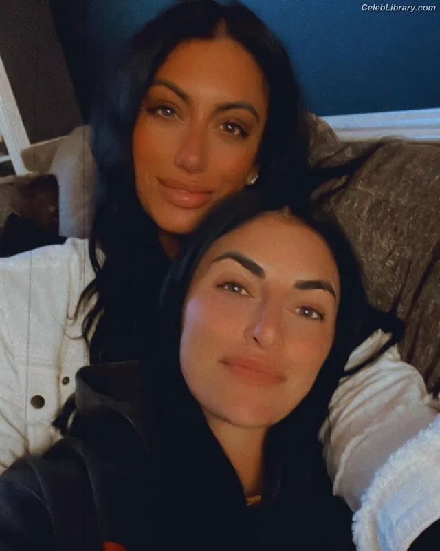 Sonya Deville photo 4 of 222