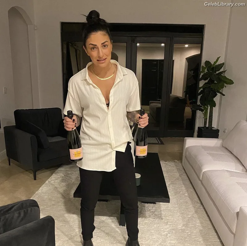 Sonya Deville photo 18 of 222