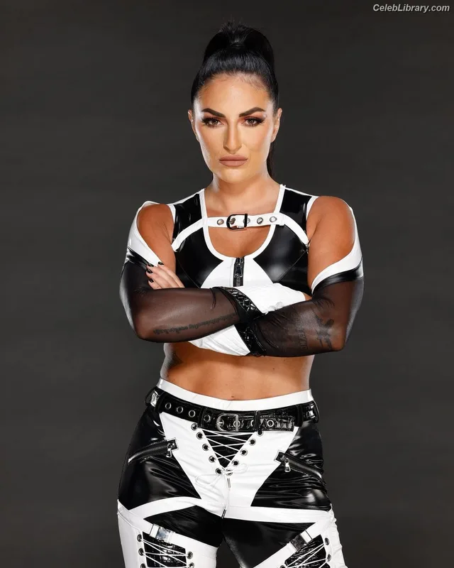 Sonya Deville photo 21 of 222