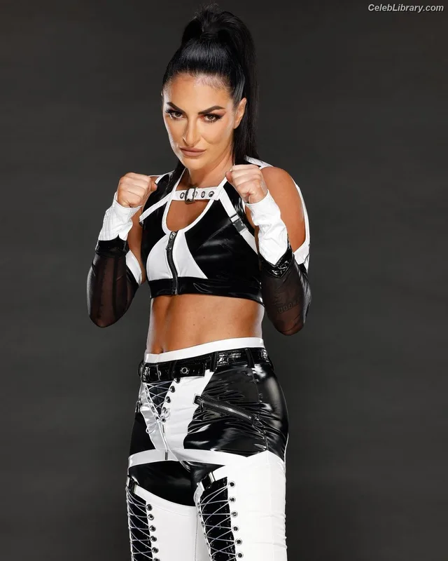 Sonya Deville photo 22 of 222