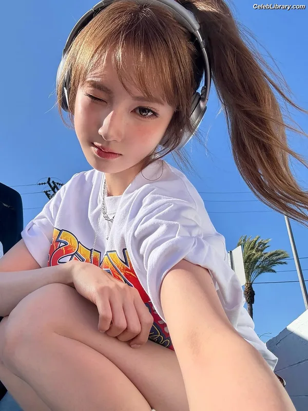 SOORIN photo 8 of 16