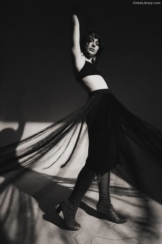 Sophia Anne Caruso photo 5 of 27