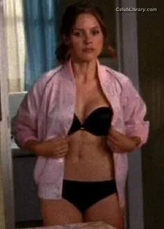 Sophia Bush photo 6 of 304