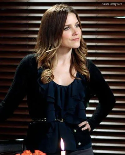 Sophia Bush photo 21 of 304