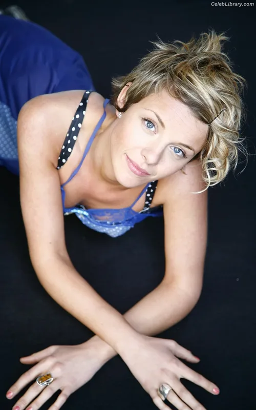 Sophia Di Martino photo 15 of 45