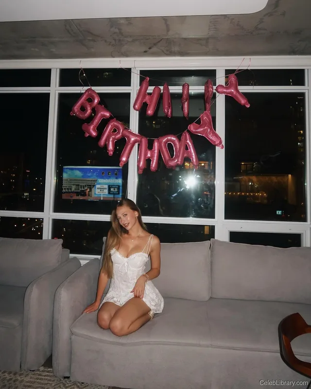 Sophia Diamond photo 10 of 1991