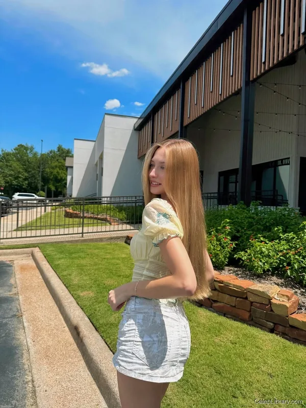 Sophia Diamond photo 1 of 1991