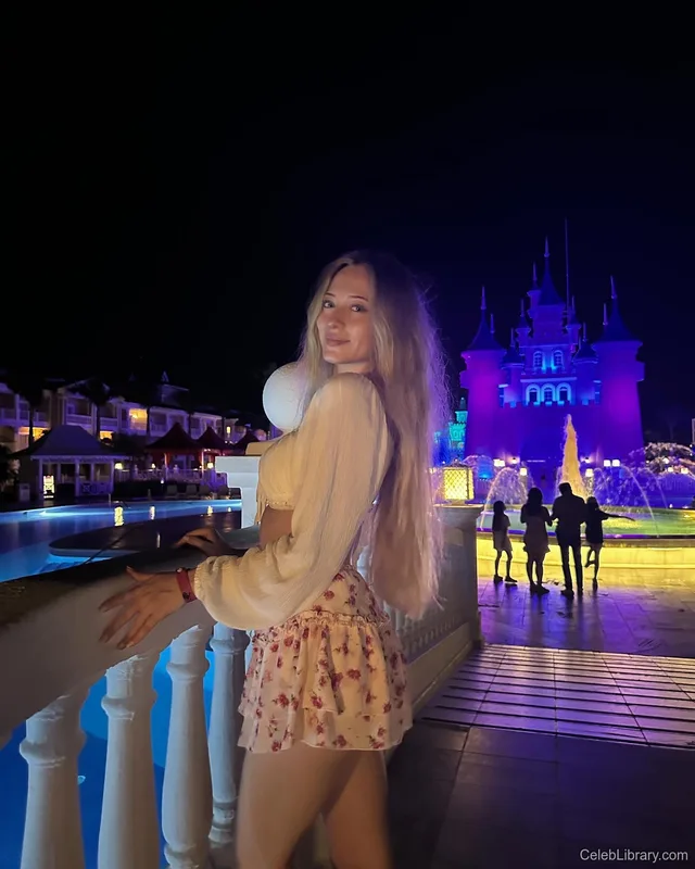 Sophia Diamond photo 21 of 1991