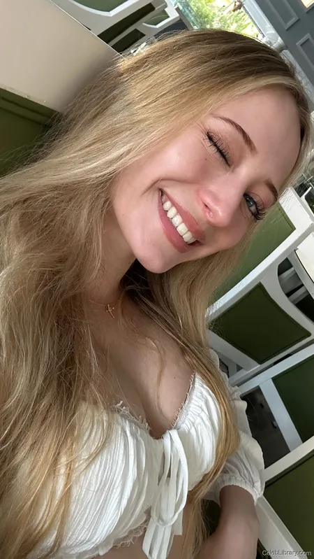 Sophia Diamond photo 23 of 1991