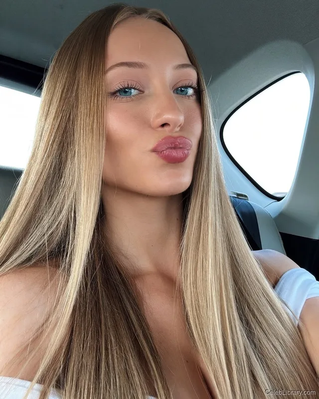 Sophia Diamond photo 16 of 1991