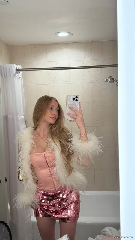 Sophia Diamond photo 17 of 1991