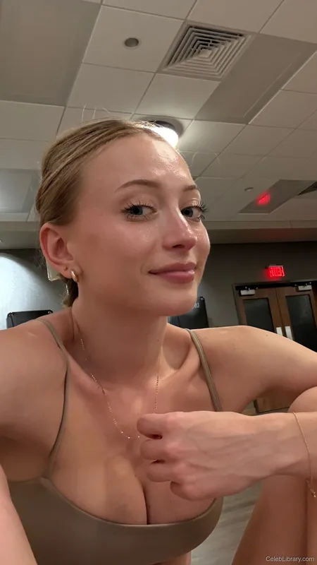 Sophia Diamond photo 23 of 1991