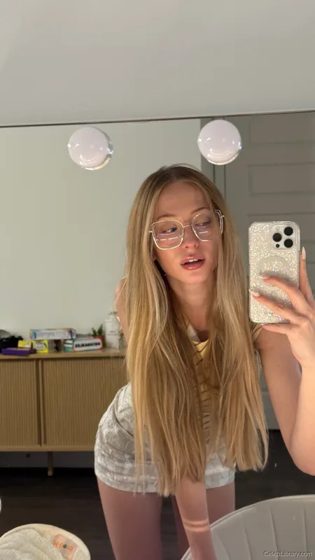 Sophia Diamond photo 9 of 1991