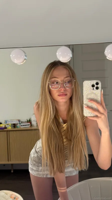 Sophia Diamond photo 10 of 1991