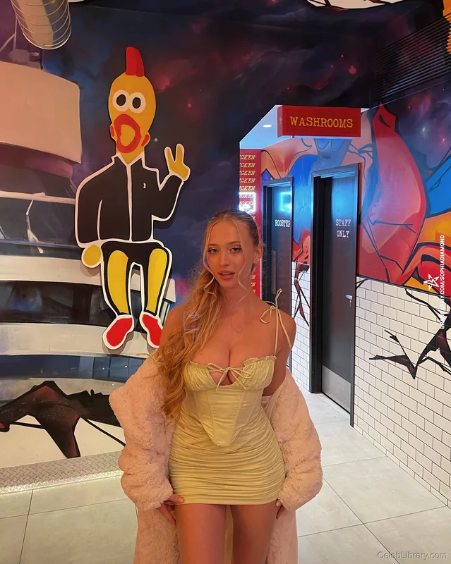 Sophia Diamond photo 1 of 1991