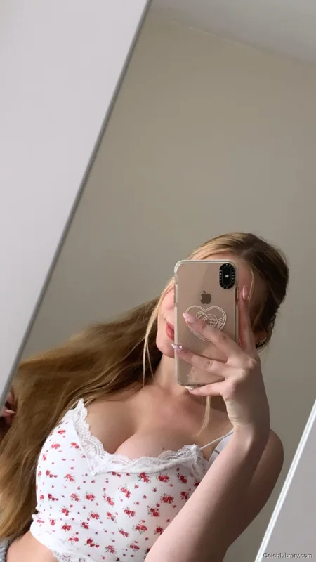 Sophia Diamond photo 7 of 1991
