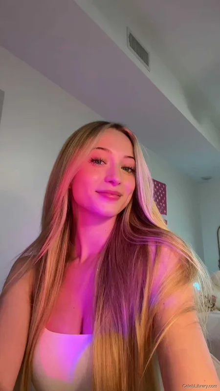 Sophia Diamond photo 12 of 1991