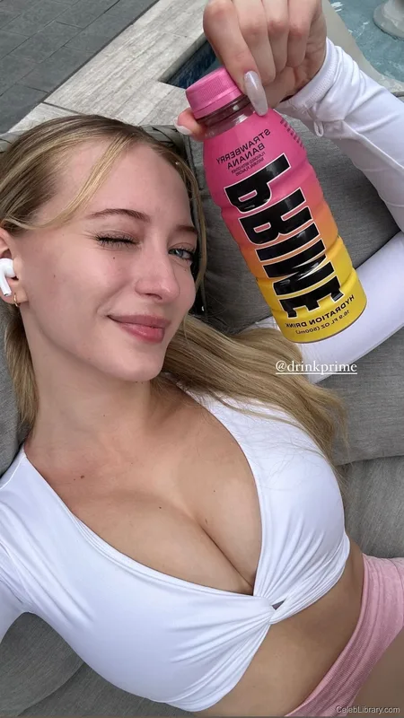 Sophia Diamond photo 22 of 1991