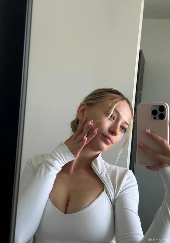 Sophia Diamond photo 20 of 1991
