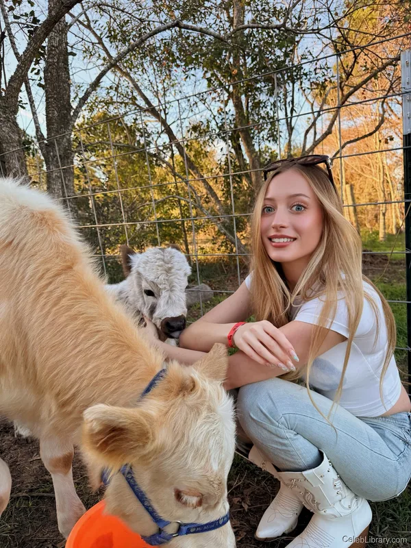 Sophia Diamond photo 16 of 1991