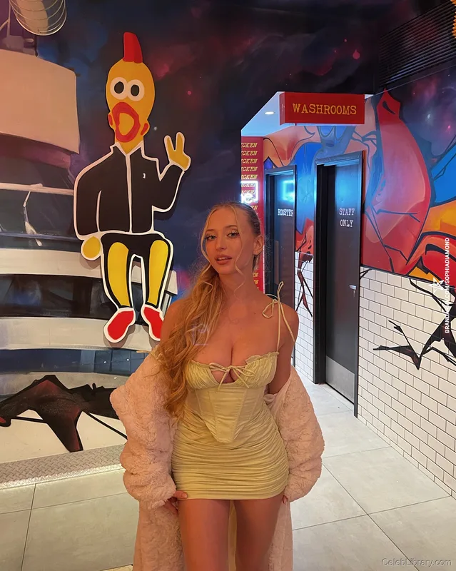 Sophia Diamond photo 11 of 1991