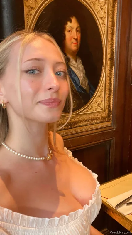 Sophia Diamond photo 23 of 1991