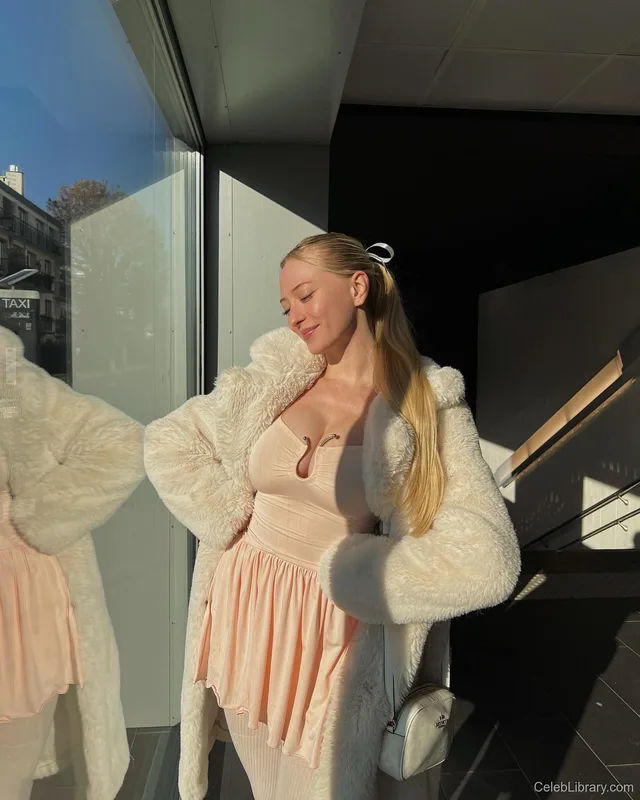 Sophia Diamond photo 2 of 1991