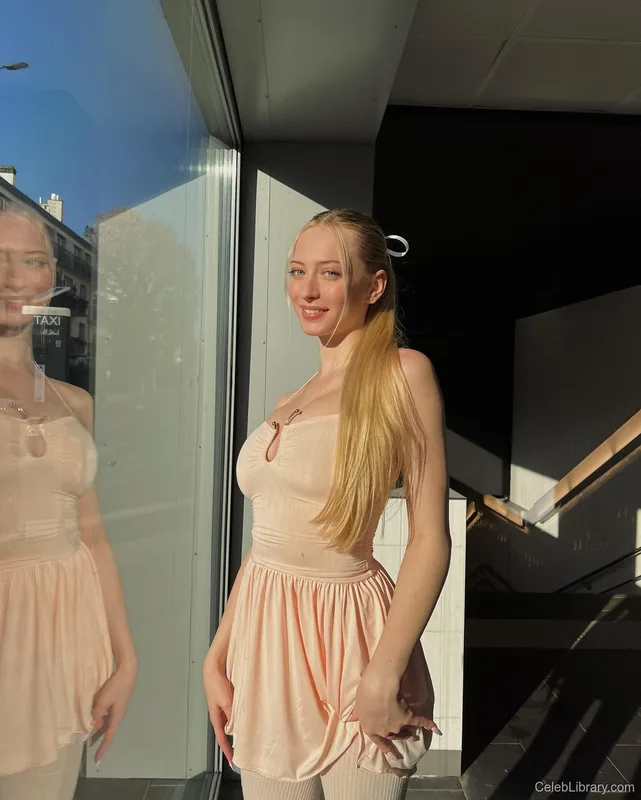 Sophia Diamond photo 4 of 1991