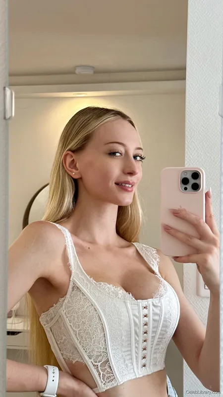 Sophia Diamond photo 20 of 1991