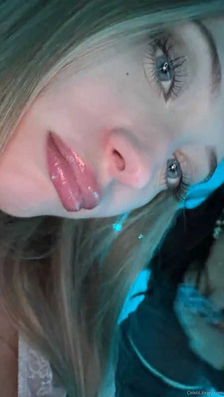 Sophia Diamond photo 22 of 1991