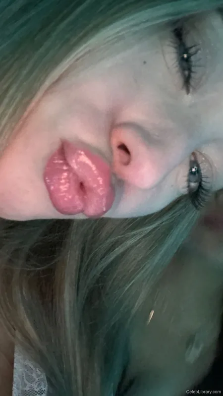 Sophia Diamond photo 2 of 1991