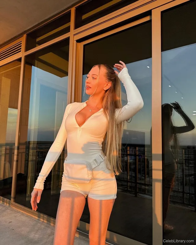 Sophia Diamond photo 9 of 1991