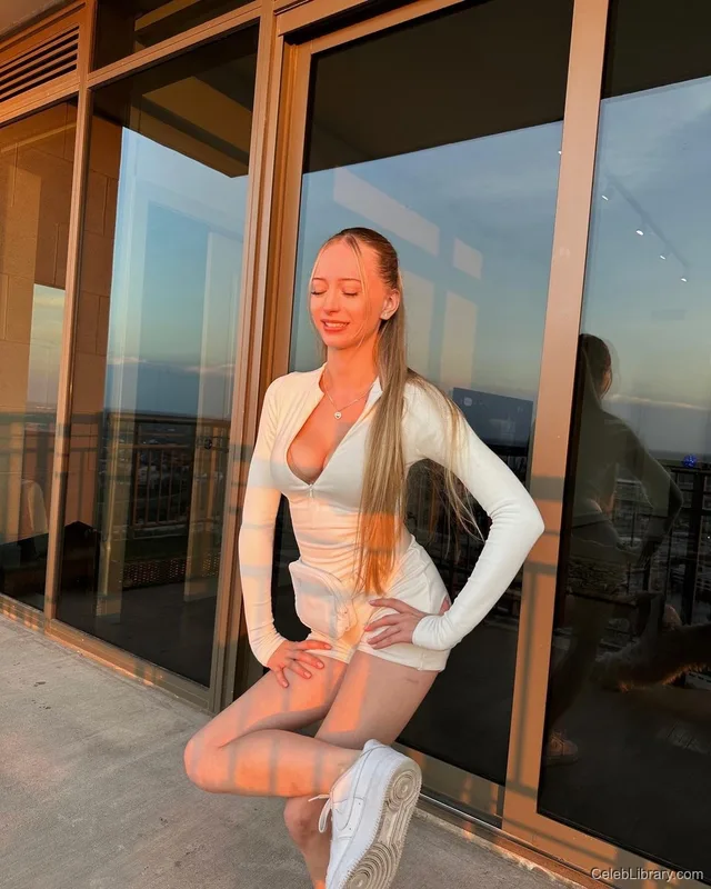 Sophia Diamond photo 10 of 1991