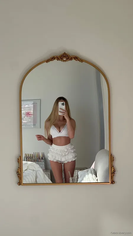 Sophia Diamond photo 8 of 1991
