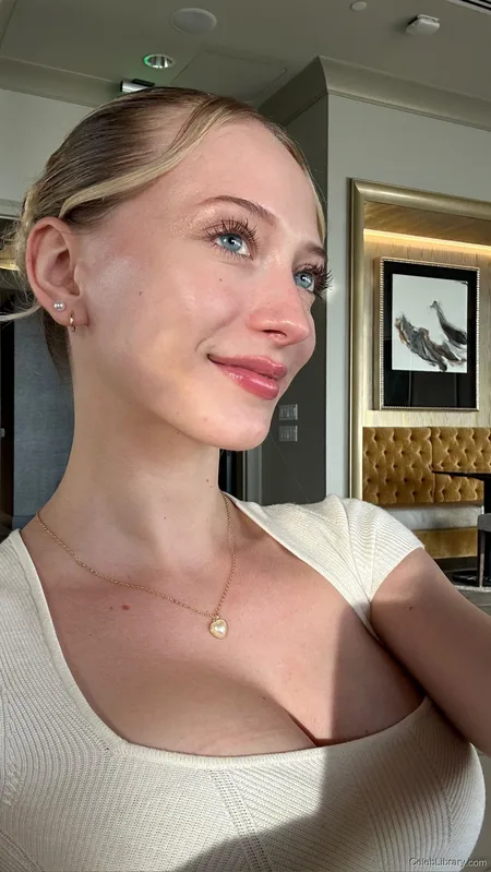Sophia Diamond photo 11 of 1991