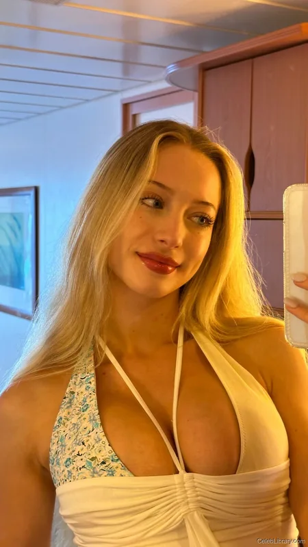 Sophia Diamond photo 6 of 1991