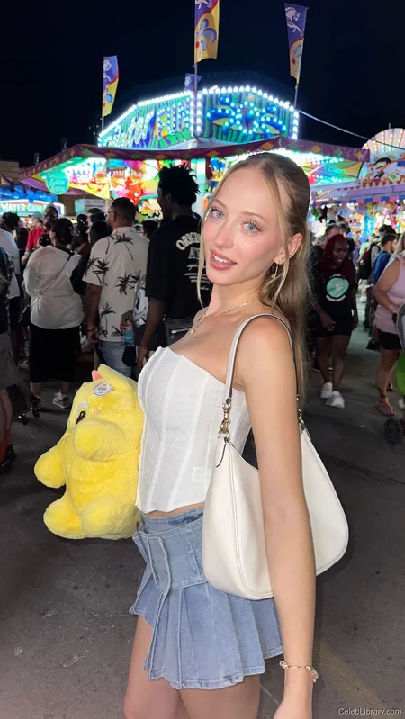 Sophia Diamond photo 13 of 1991