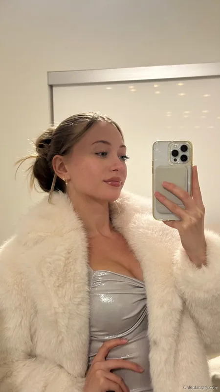 Sophia Diamond photo 10 of 1991