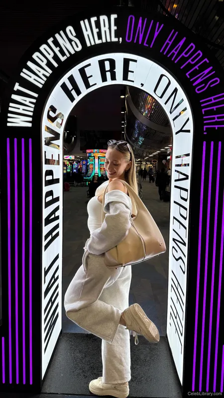 Sophia Diamond photo 3 of 1991